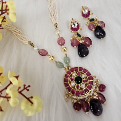 Pink beads necklace set