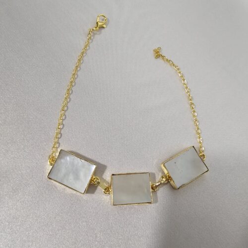Shell Frame Bracelet